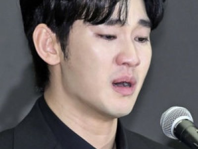 김수현 김새론 미성년자 교제 의혹 재반박으로 논란 확산