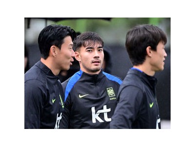 홍명보 감독 옌스 카스트로프 제외 한국축구 대표팀 전략 바뀐 듯