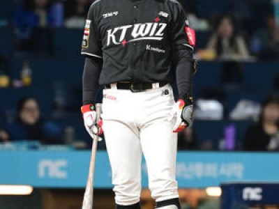 황재균 시범경기 무력시위에도 감독은 침착