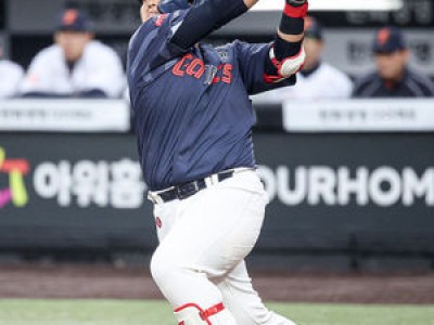 이대호 3경기 연속 홈런 후 또 부상으로 고전